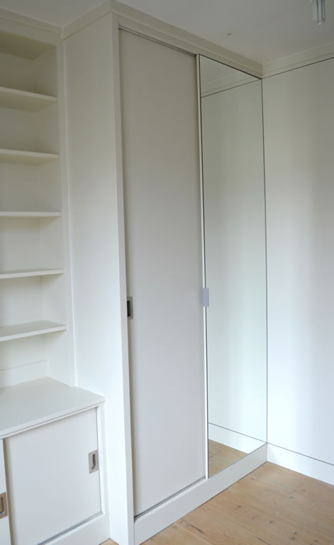 Custom corner wardrobe
